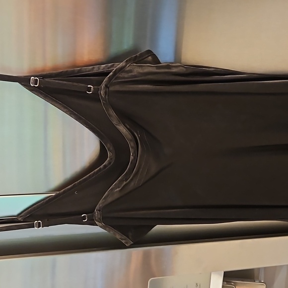 💕ENZA COSTA💕 Bias Slip Dress ~ Black Satin Midi Length Size 3 = Large NWOT - Picture 12 of 16